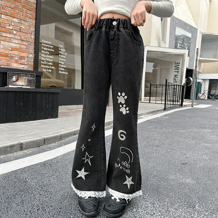 女童绣花牛仔裤春季花边微喇叭裤2025新款女孩韩版时髦春秋款裤子