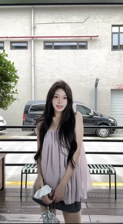 夏季新款洋气衣服女法式紫色吊带设计感小众外穿别致上衣宽松短裙