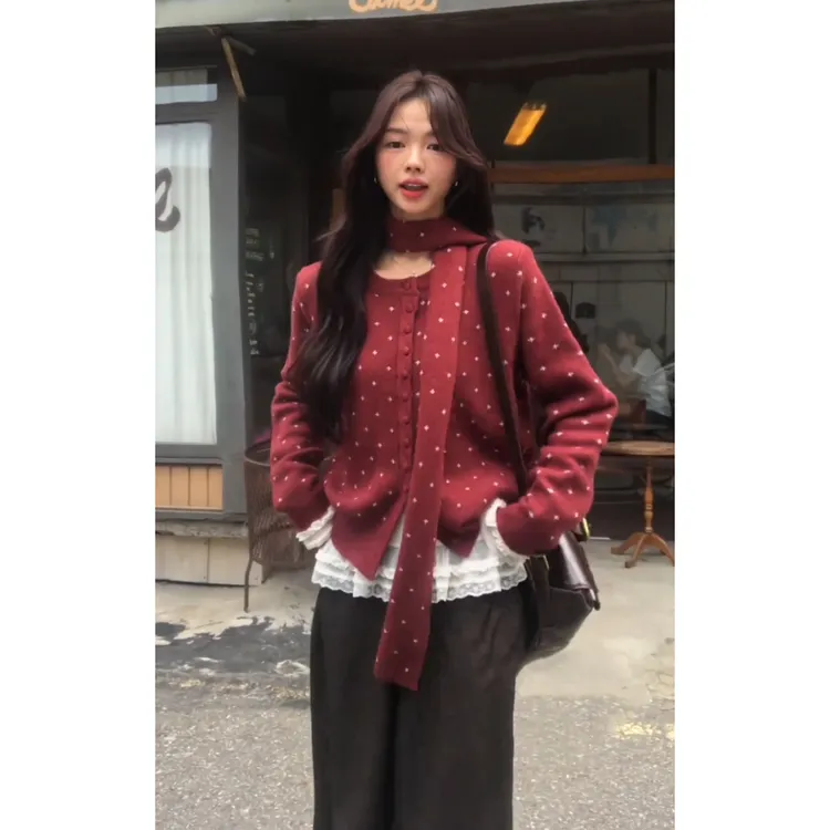 MARIE.COCO酒红色波点针织开衫配围巾外套蕾丝拼接内搭打底衫长裤