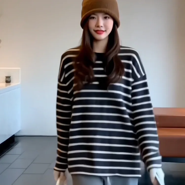 奶盐奥利奥慵懒风休闲打底衫女秋冬显瘦宽松黑白条纹长袖T恤上衣