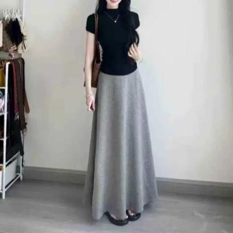 黑色半高领正肩短袖T恤女夏2025新款修身显瘦休闲百搭上衣+半身裙