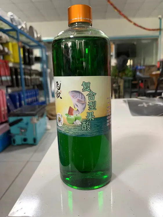  飞傲复合型果酸鳊鱼青翘嘴鲢鳙回锅滑口添加剂果酸鱼饵香精通用