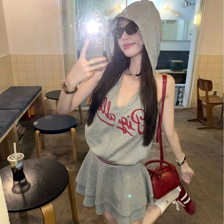 废土风连帽背心半身裙夏季时尚辣妹挂脖上衣休闲撞色运动两件套潮