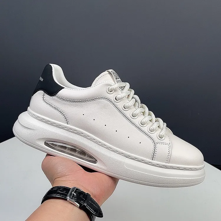 百搭时尚秋季男士潮鞋低帮小白鞋厚底休闲板鞋，