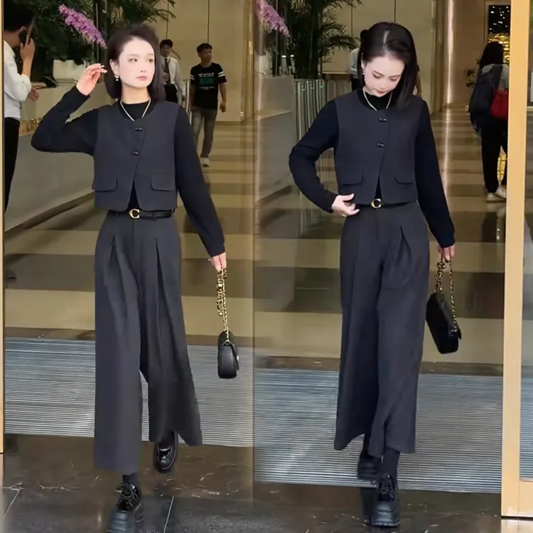 时尚气质套装女2025秋季新款洋气显瘦马甲打底衫阔腿裤休闲三件套