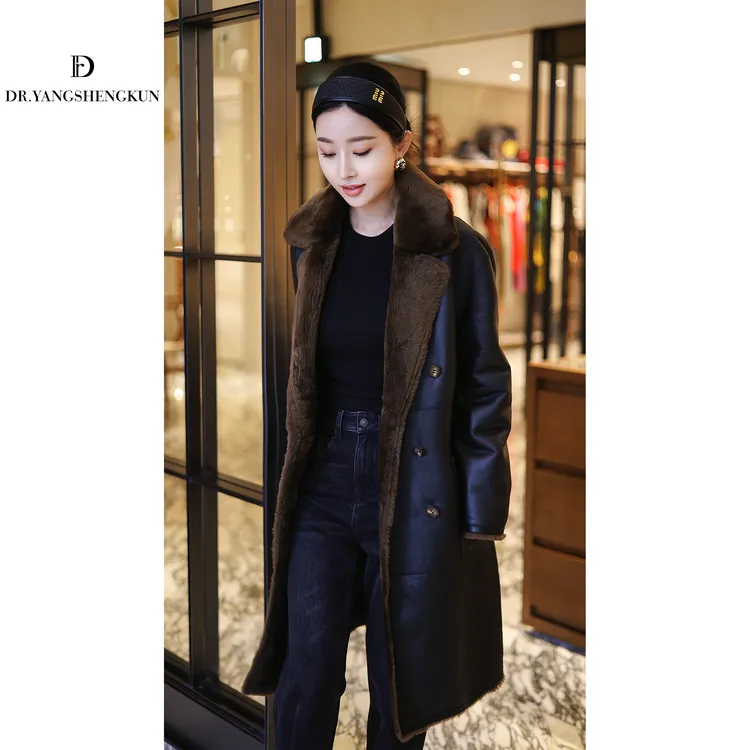 杨圣坤2025秋冬新品长款皮毛一体大衣加厚西装领外套女TR2581506