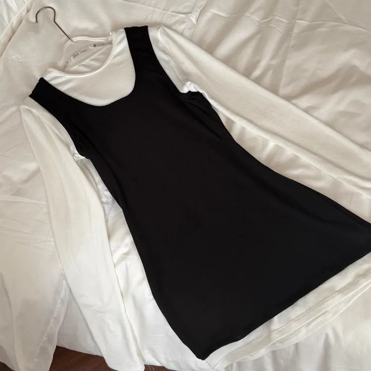 高级感简约假两件中长款打底衫纯欲背心连衣裙叠穿修身裙子25023