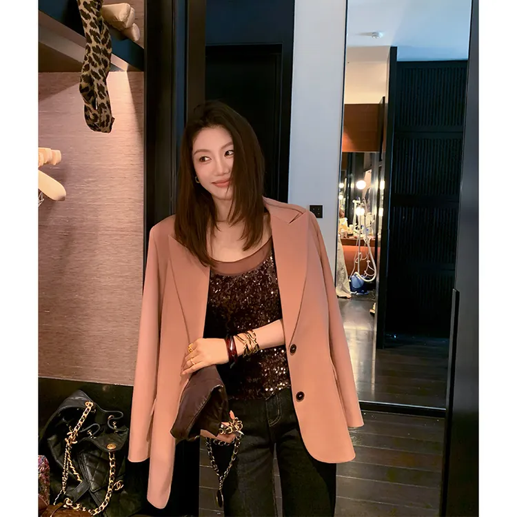 龍喜儿 虹霞裁光 高级感减龄西装单排扣外套Z990