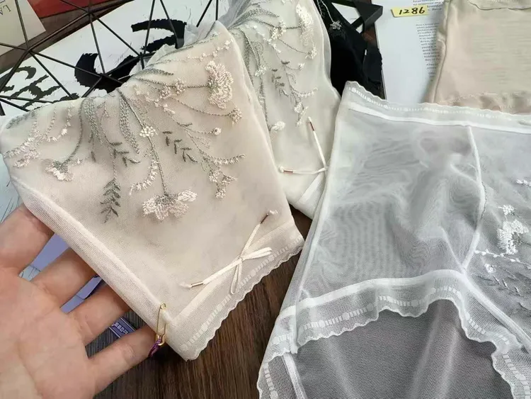 （5条装）蕾丝重工刺绣立体纯欲风透气中高腰无痕性感女士三角内裤