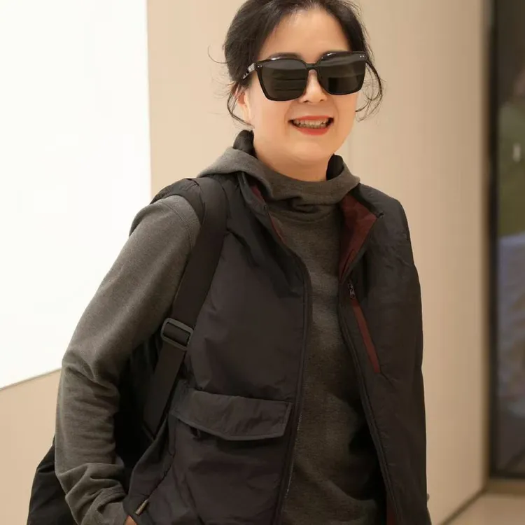 251950【燕子优选】菲玛掂百搭时尚减龄拉链双面穿羊绒马甲