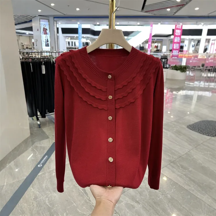 年轻妈妈装套头针织衫2025春装新款洋气减龄毛衣打底衫中老年上衣