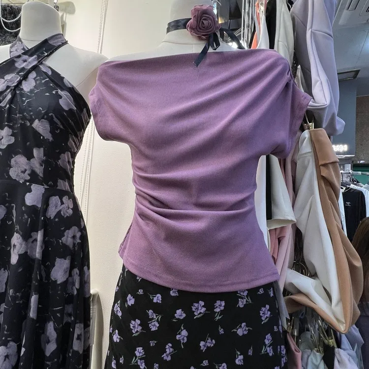2025夏季新款法式纯欲斜领露肩短袖上衣女褶皱修身显瘦T恤紫色