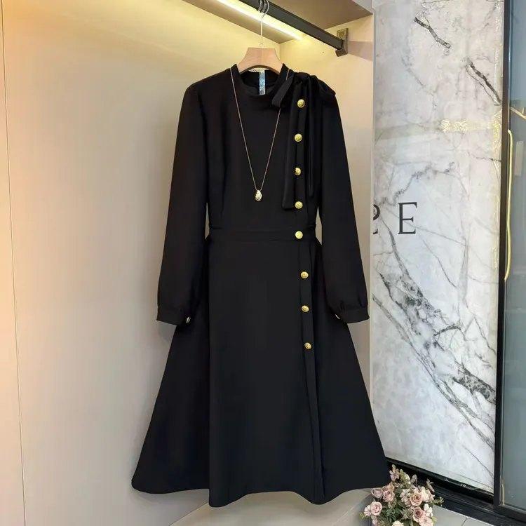 2025时尚秋冬法式气质设计复古木耳边绝美显瘦时尚胖mm连衣裙2560