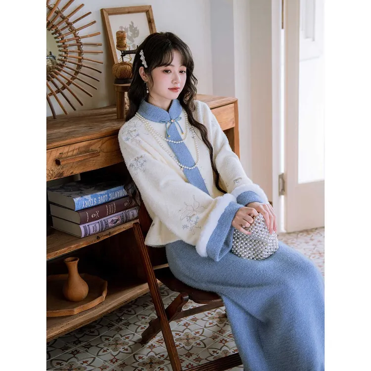 【玉蝴蝶】刺绣国风加绒外套半裙2025冬素雅日常百搭款气质套装女
