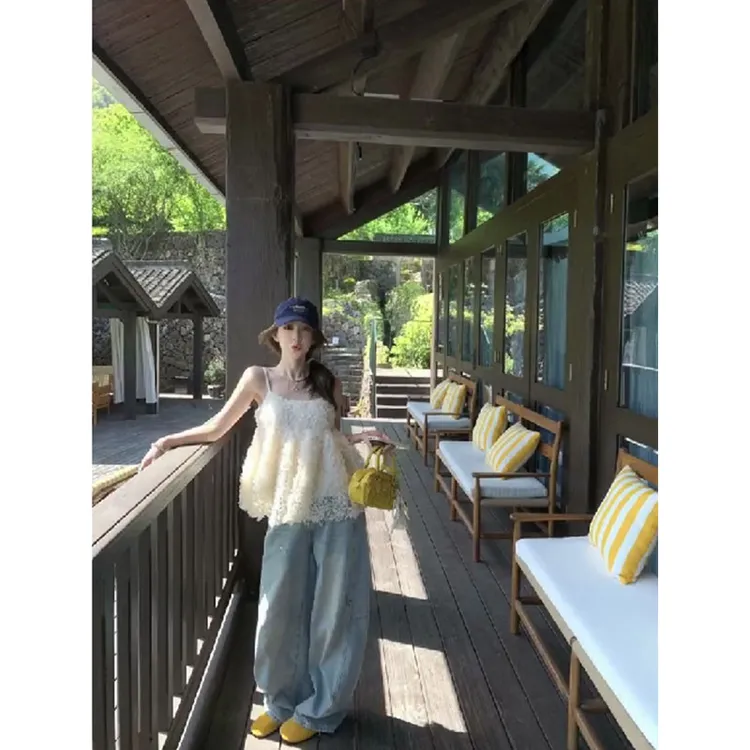 2025夏季新款纯欲韩系精致立体花瓣吊带背心上衣女配休闲阔腿裤