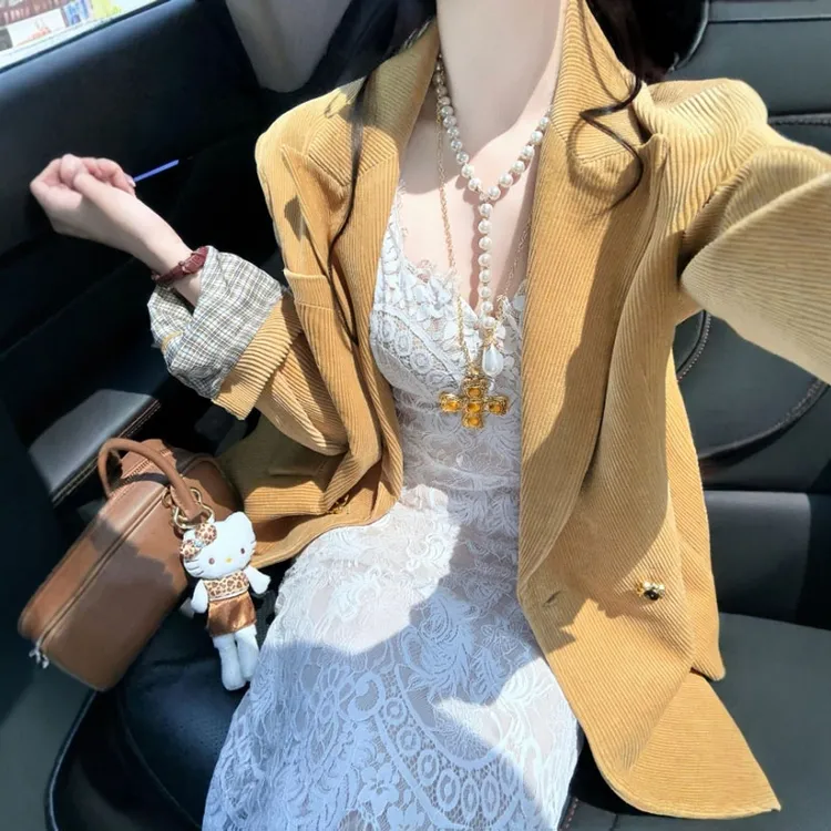 法式复古高级感时尚气质灯芯绒西装短外套今年流行的爆款上衣25秋