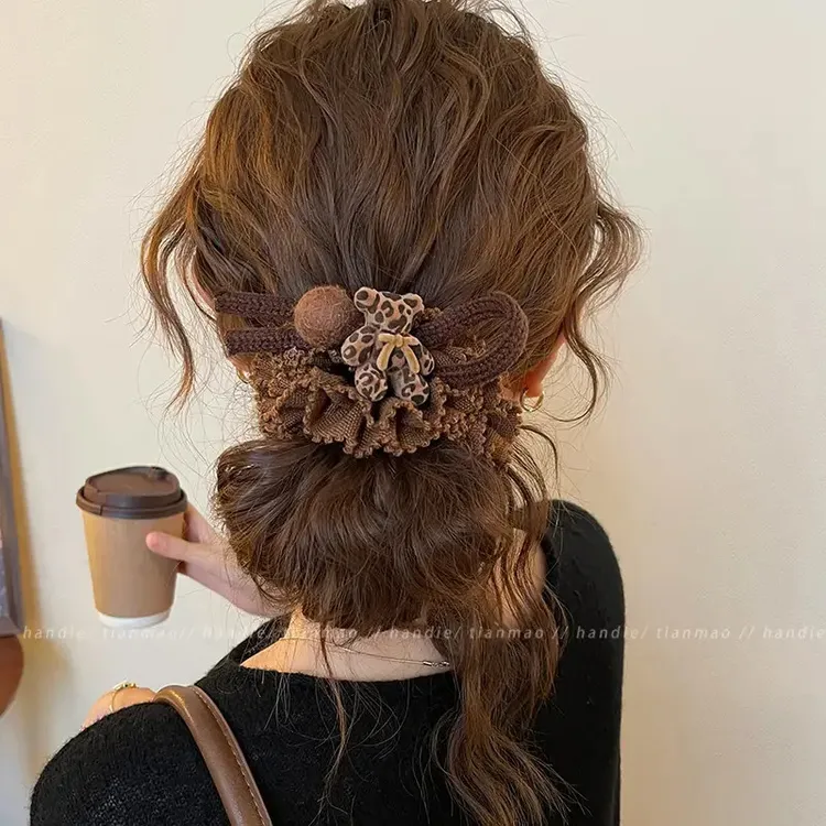 超好看！豹纹小熊毛球大肠发圈女高级感低马尾皮筋头花盘发丸子头