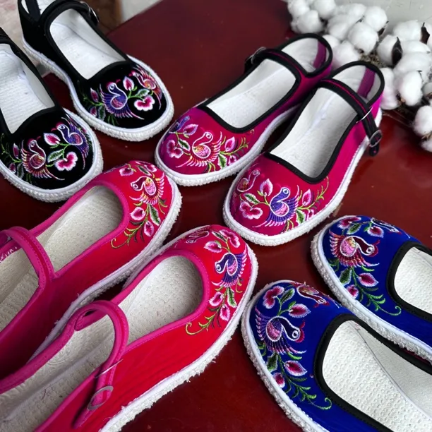 4色可选-喜鹊梅花-女款中国风软底布鞋-千层底民族风方口平绒布鞋