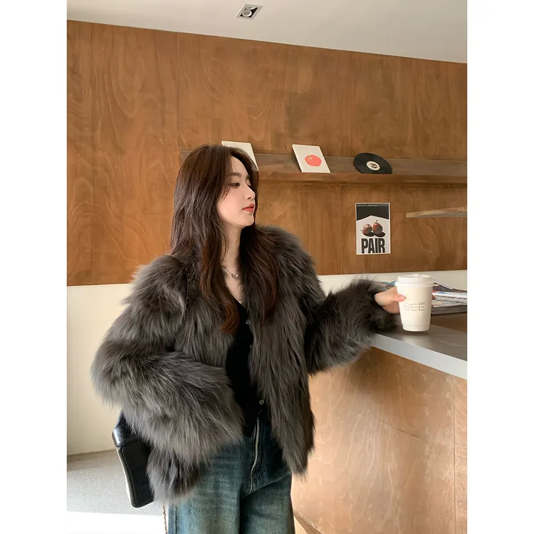 “缪斯女神”环保狐狸毛皮草外套女秋冬季年轻款短款毛毛大衣女上衣