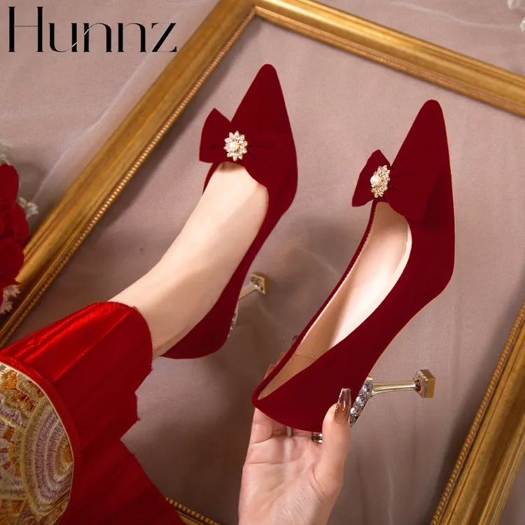 hunnz红色婚鞋敬酒鞋2025新款中式秀禾礼服高跟鞋猫跟水钻蝴蝶结