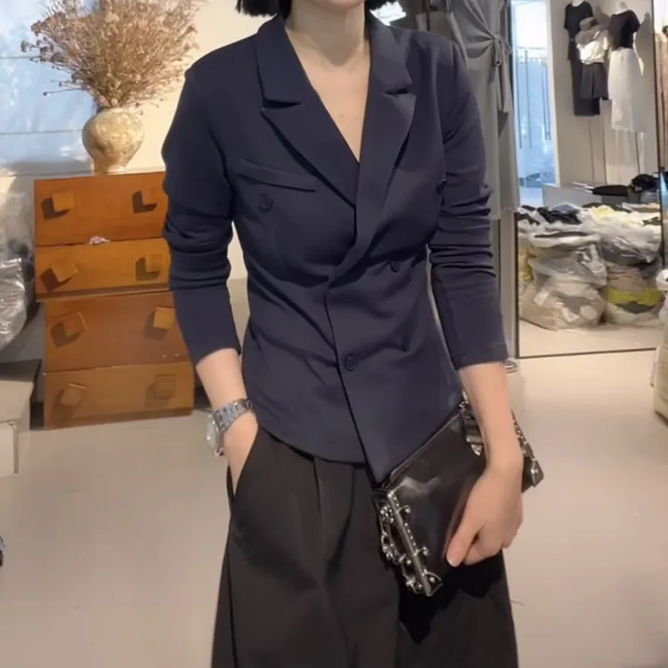 早秋新款收腰显瘦正肩西装领衬衣2025设计感时尚修身通勤气质上衣