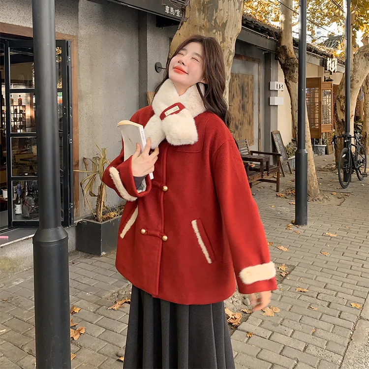 新年圣诞红色围脖加绒加厚呢子外套女冬季新款小个子甜美短款毛呢