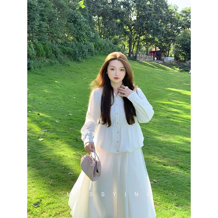 应小姐【杜松茉莉】微胖大码秋季休闲风显瘦纯色时尚显瘦上衣+半裙