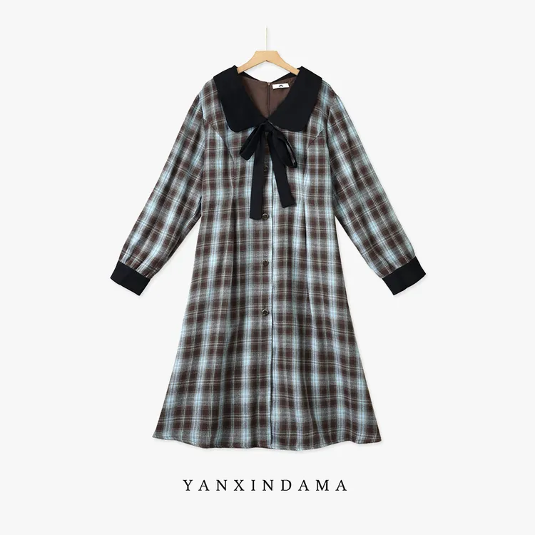 【岩心】大码女装300斤胖MM时尚气质格子设计感显瘦减龄连衣裙10140