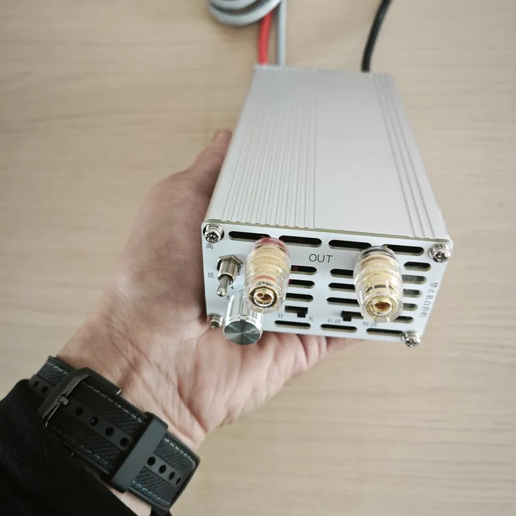 迷你新款户外逆变器12v逆变电源纳米非晶机头1500瓦长短波大功率