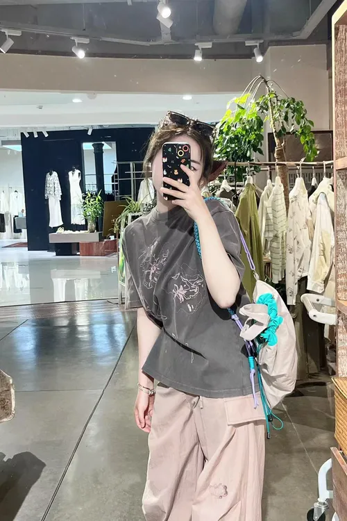 灰色印花宽松短袖t恤2025春夏新款气质粉色高腰显瘦直筒裤两件套