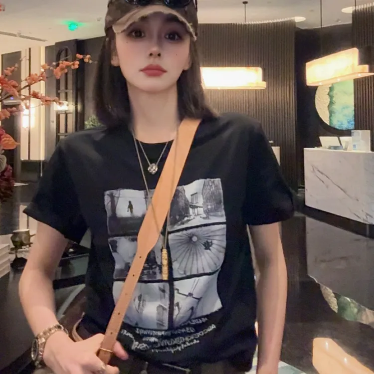 『婷老板』新款、六宫格小字母百搭两色T恤717-9