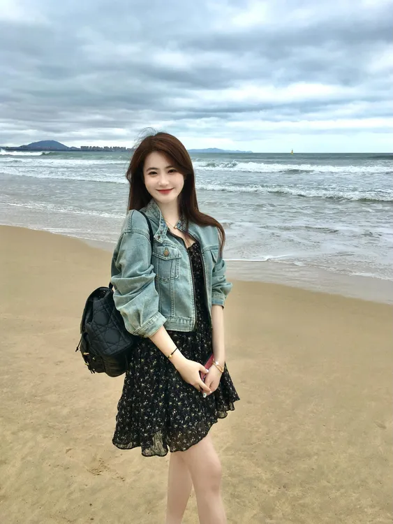 2025秋季新款复古水洗宽松休闲百搭牛仔外套女碎花连衣裙两件套潮