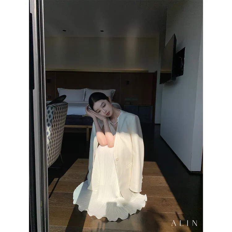 阿琳ALIN【浪漫独白】秋季新款气质宽松薄款休闲西装外套女AL5ESE11