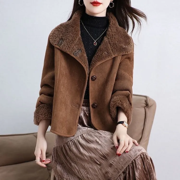 2025新款海宁颗粒绒皮草外套女短款一体保暖羊羔毛时尚大衣冬季