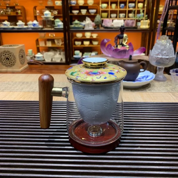 磁吸办公杯黄色盖 高档茶杯家用过滤陶瓷带盖耐热创意国潮防烫