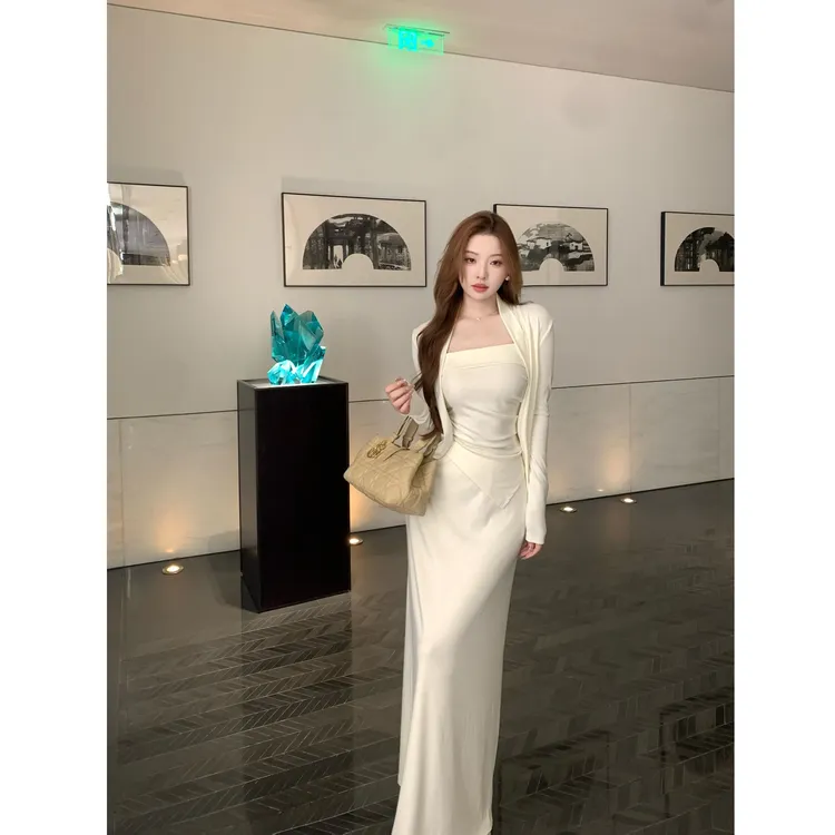 SZA【元气暖阳】秋季新款气质针织开衫吊带上衣+半身裙三件套A-2297