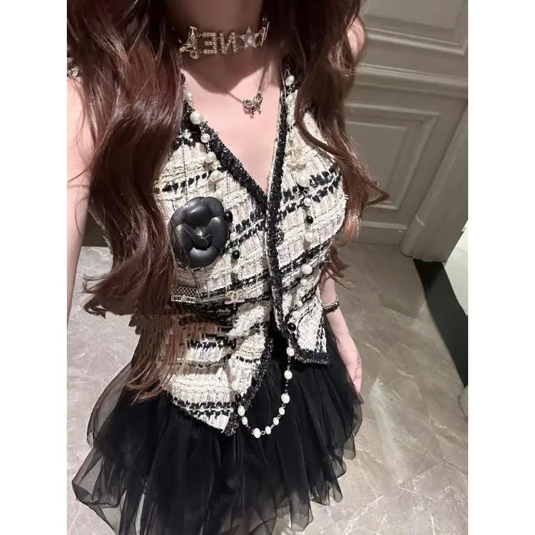 梦梦 MENGMENG｛夏季气质复古粗花呢V领背心小香短款马甲上衣}