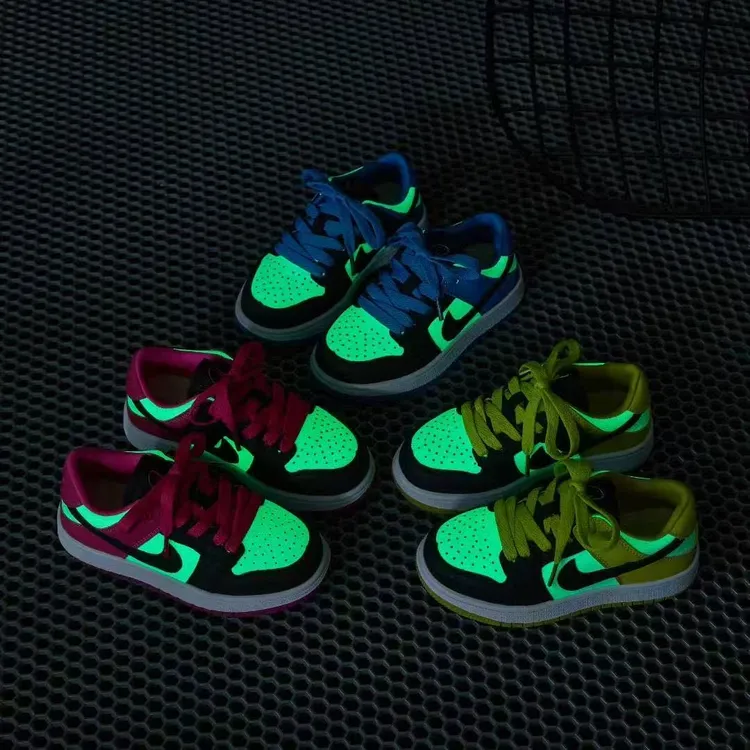 巴拉AJ儿童板鞋荧光2025新款女童鞋子鸳鸯鞋低帮男童鞋子中大童鞋