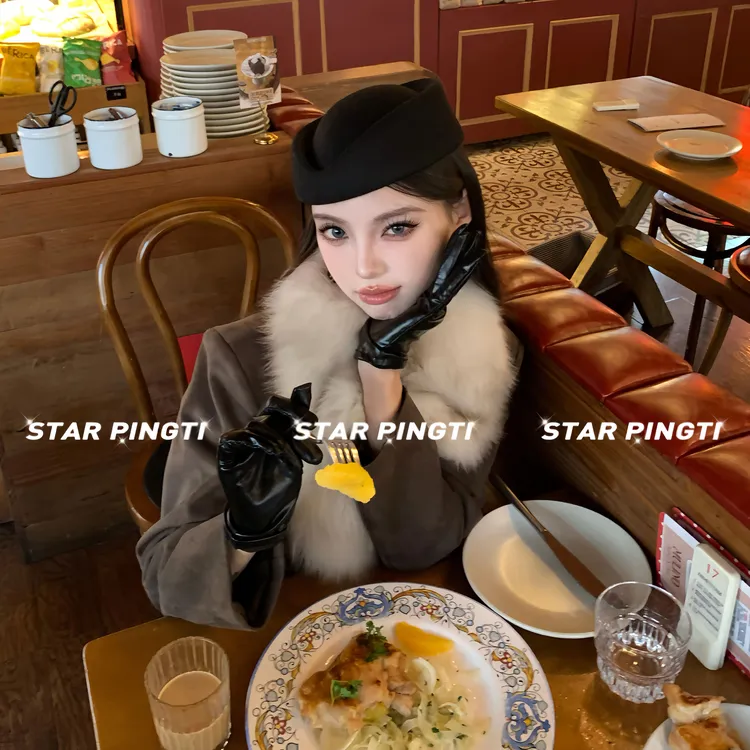 毛毛领短外套女装冬季2025新款美拉德复古千金感收腰加厚百搭上衣