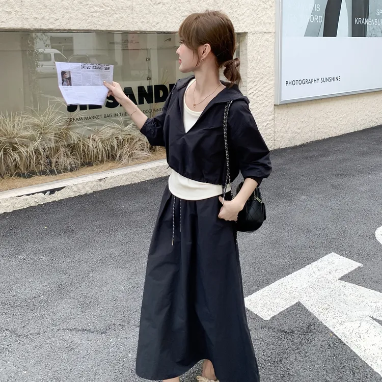 藏青色韩系简约休闲减龄套装女2025秋季连帽上衣背心半身裙三件套