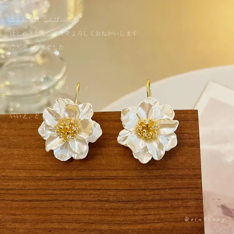 铜合金锆石耳饰 【浮梦山茶】白色甜美温柔耳挂耳钩法式花朵耳环
