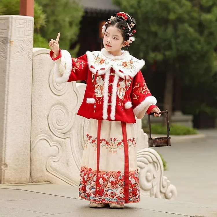 汉服女童冬季儿童明制加厚拜年服古风超仙马面裙古装中国风唐装冬