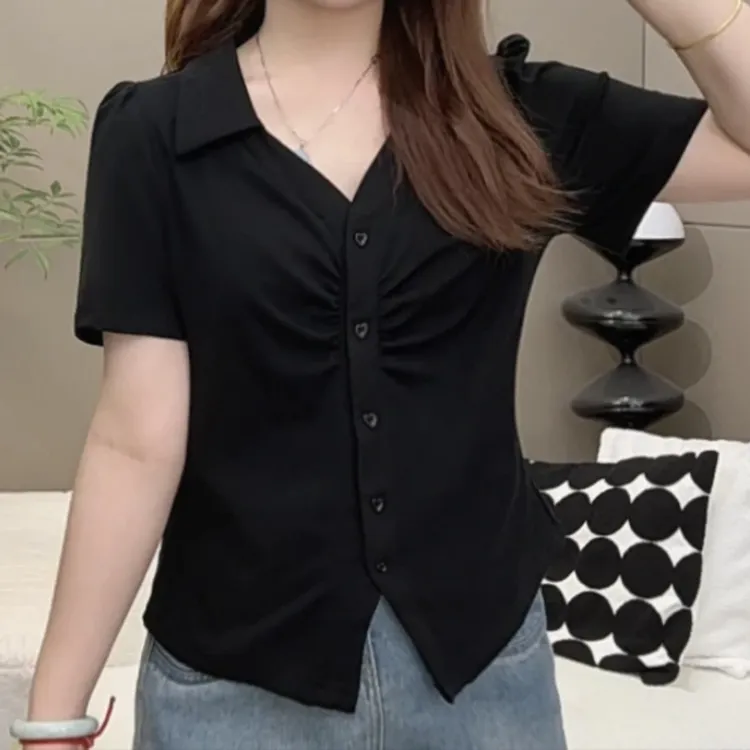 大码2025夏季新款遮肉显瘦上衣设计感爱心纽扣气质百搭短袖T恤女