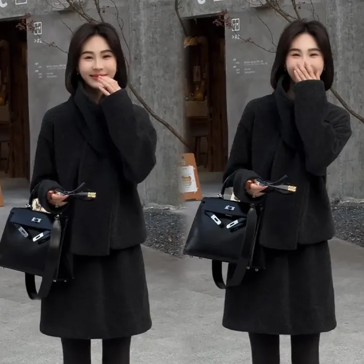 2025秋冬新款时尚显瘦气质网红高档套装女高级百搭宽松大码两件套