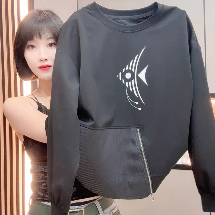 2026新款印花上衣小鱼图案别致拉链卫衣女宽松圆领螺纹长袖打底衫