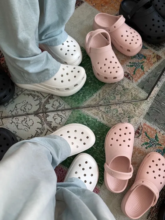 卡家 洞洞鞋一拖两用