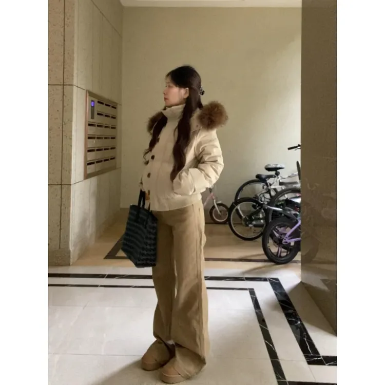 MARIE.COCO2025新款毛领派克棉复古加厚连帽外套女简约百搭阔腿裤