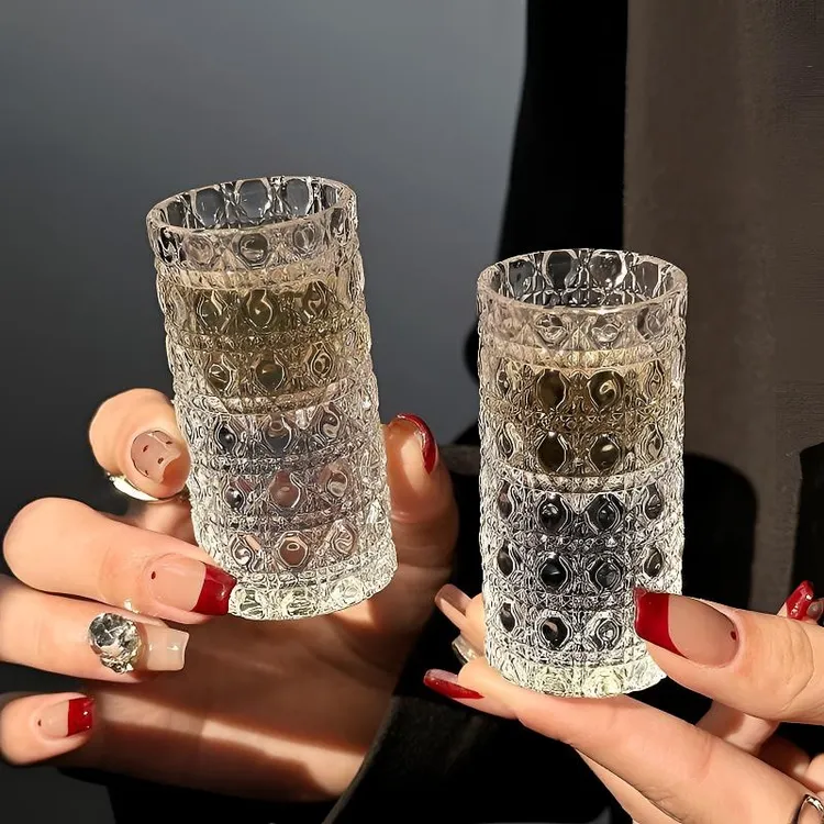 新款轻奢小酒杯浮雕加厚玻璃白酒杯酒盅小号家用一口杯烈酒宝石纹