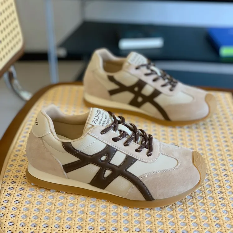 内增高显脚小复古拼色德训鞋2025秋季超火软底百搭时尚休闲阿甘鞋