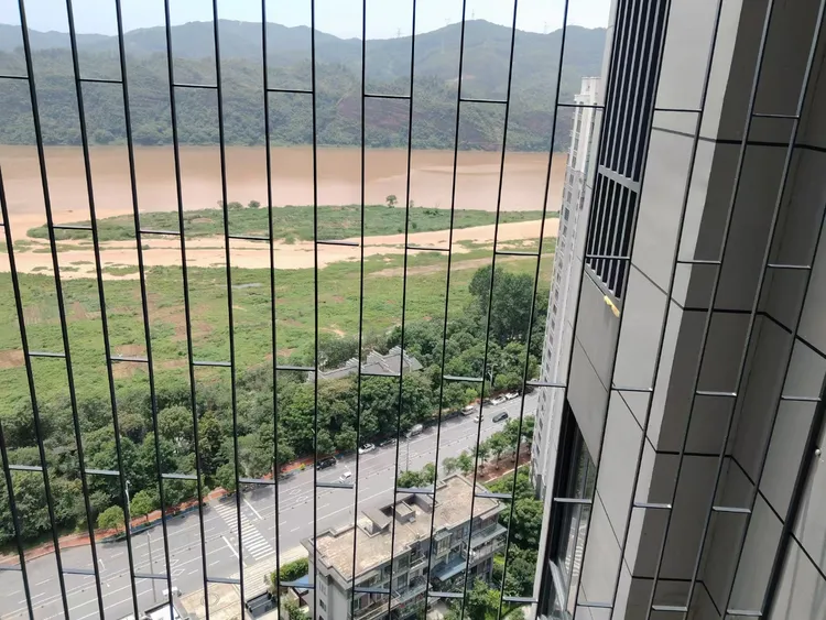 专业定制不秀钢阳台防护网耐腐蚀防坠物防盗网